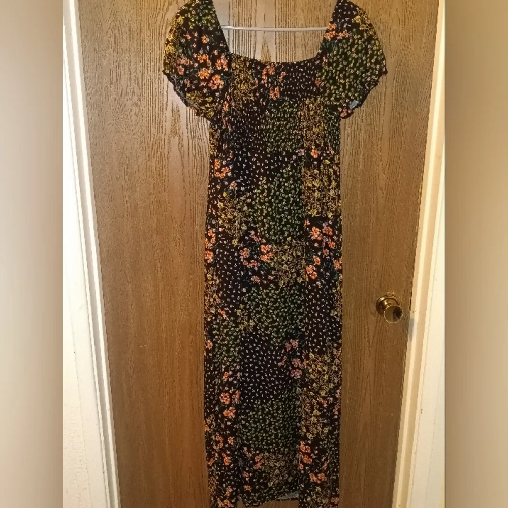 Spring Dress - Picture 3 of 5